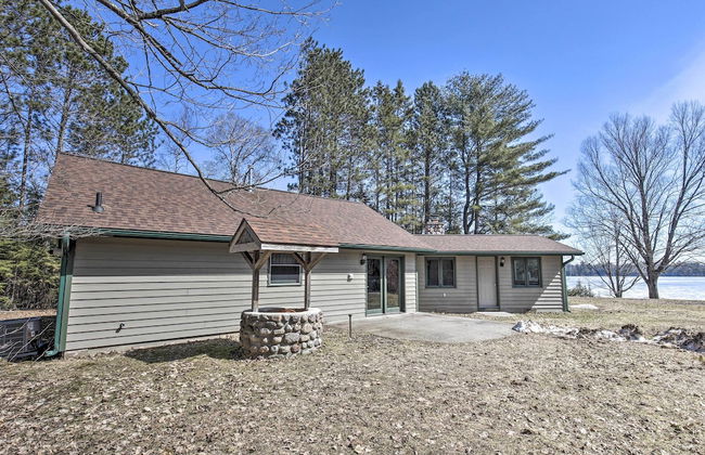 Lakefront Escape with Fishing Pier and Snowmobiling! - Foto 52