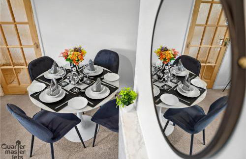 2 Bedroom Bungalow with Parking that Sleeps 6 - Photo 5