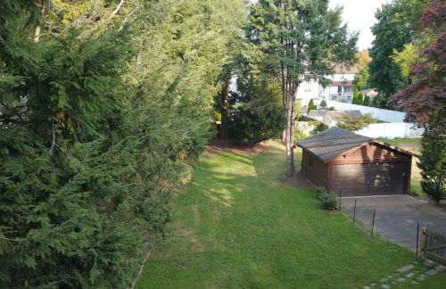 Comfortable 2 Bedroom House with Big Yard 30 Minutes to New York City - Foto 8