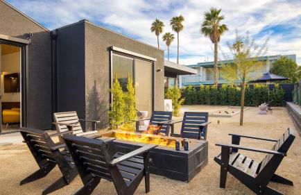 Blackhaus Suites by AvantStay – Modern Comfort in Downtown Palm Springs - Foto 6