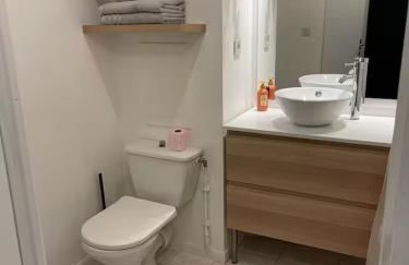 Grand studio 34m2 - Parking & Fibre - Proche Airbus - Foto 7