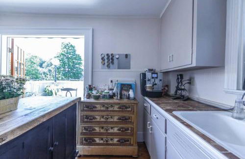 Charming Harvard Victorian - Foto 13