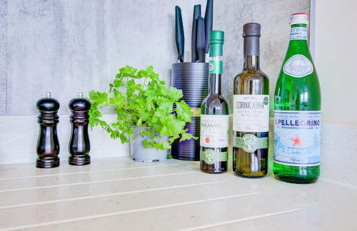 Hybrid Resi - London, Sutton, Free car or van parking - Foto 43