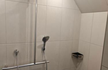 Haus 2 Etagen Garten 1 Badezimmer,1 Gäste Wc 200 Qm 5 Betten Gehoben mit Garten - Foto 69