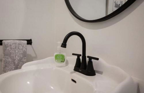 Quiet Historic Corner Easy Walk to Downtown Dining and Entertainment - Foto 40