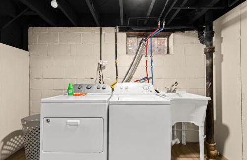 4 Bedroom 2 Bath Middle of it all Sleeps 8 - Foto 45