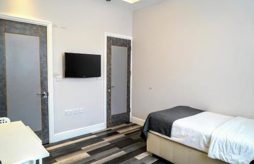 Boutique Apartments - Photo 17