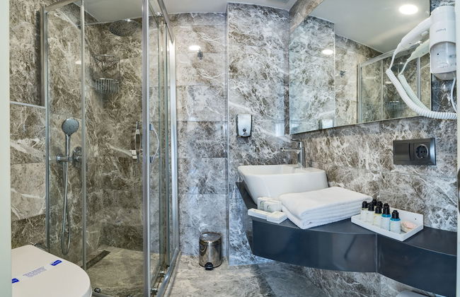 Gen Suites - Photo 78