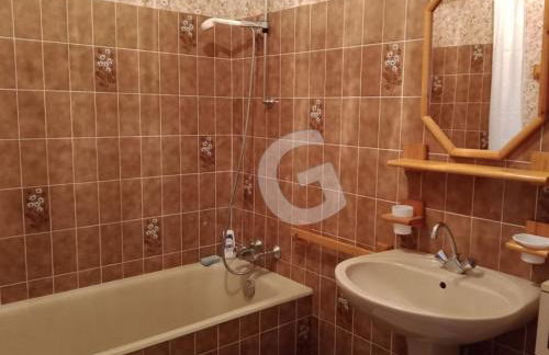 Maison 6 pers à 900m de la plage avec terrasses et parking, animaux acceptés - FR-1-194-414 - Foto 8