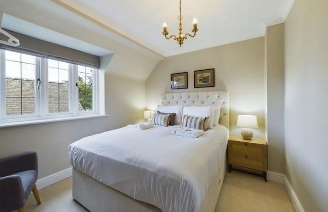 The Fosse Way Cottage - Breathtaking 5bdr Cottage With Parking Garden - Photo 25