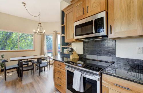 Sunstone Mesa Luxe Broadmoor Getaway w Hot Tub - Foto 25