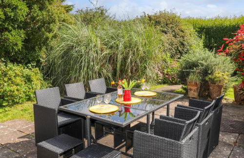 The Wellington - Photo 38