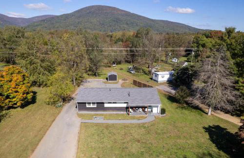 Carters Cottage Hot Tub, Fire Pit, Cozy Views - Foto 2
