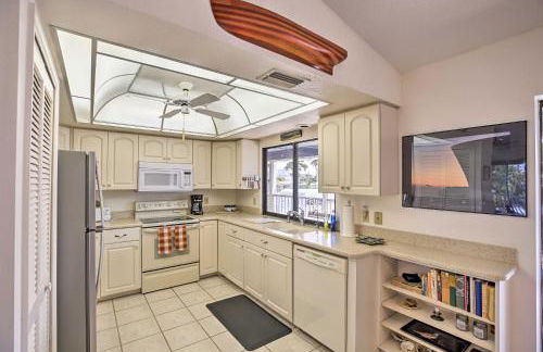 Private Pool and Deck Canalfront St James City Home - Foto 8