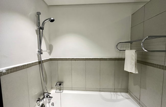 Lux BnB Travo Tower I Private Garden I Lake View - Photo 35