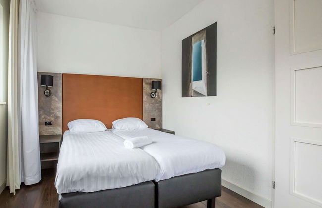 Brand new Luxury Villa on a Small-scale Park With its own Jetty - Photo 9