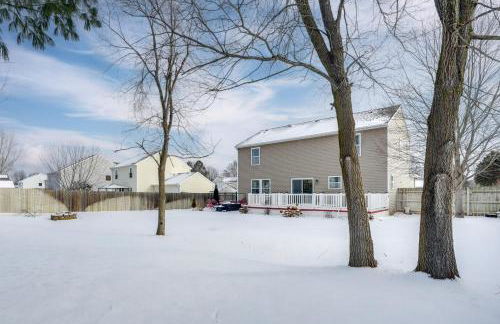 Spacious Family Getaway with Yard in Kalamazoo! - Foto 2