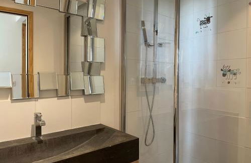 Ski in-Ski out! Spacious & Stylish Apartment for 8 in the heart of Lavachet - Foto 27