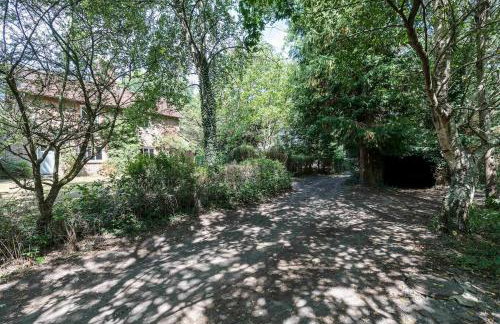 Large family home based at Westerlands Farm - Photo 30