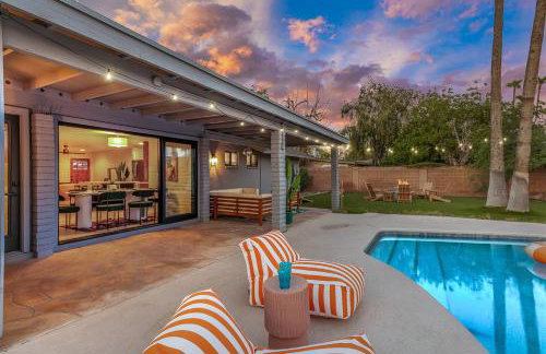 Disco Jungle with Fire Pit+Poolside TV+Yard Games - Photo 11