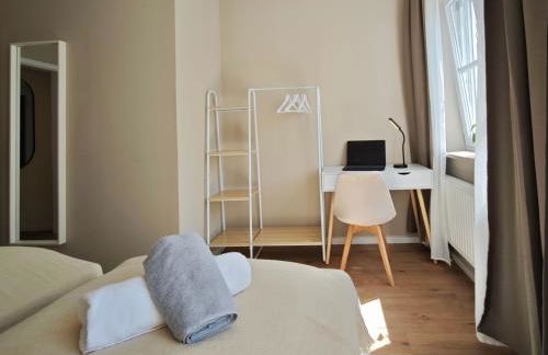 NEU! KINGS-Apartment - 300m zum Bahnhof - 6 Personen - Küche - Gerberplatz - Foto 13