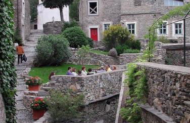 La Scala within a stunning 13th century setting - Photo 33