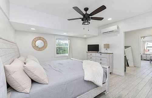 Shipwrecked on Shell Hill 2 Waterfront Houses - Foto 15