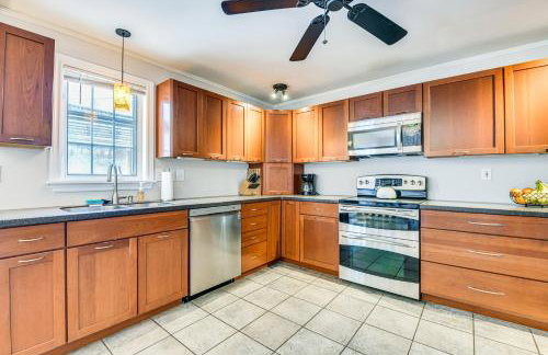 Spacious Family Home w/ Deck & Yard: 5 Mi to Stowe - Foto 6