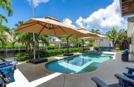 Dockside Paradise - Waterfront, Boat Dock, Swimming Pool and Spa - Foto 34