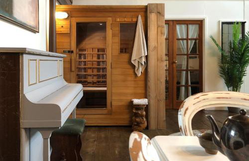 Creative Norfolk Chapel Ground Floor with Piano & Sauna - Foto 1