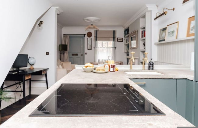 The Emerald - Central Henley 2 Bedroom House - From 145 Per Night - Foto 40