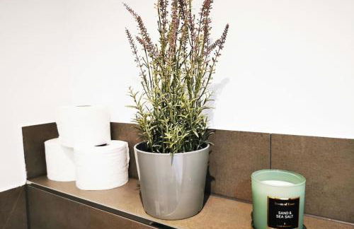 HH 03 by ROCKCHAIR - SUPERHOST Status - Modernes Apartment mit sonnigem Balkon & premium Boxspringbetten in Winterhude - Hamburg Top Geheimtipp - Foto 33