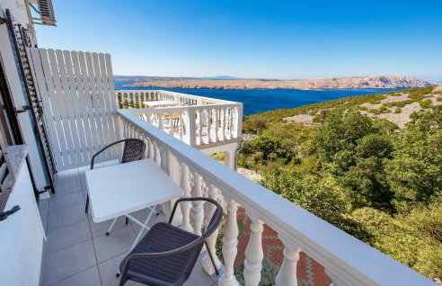 1 Bedroom Beautiful Apartment In Jablanac - Photo 14