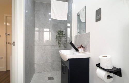 5 Ensuite Bedroom House Near Centre Free Parking - Foto 24