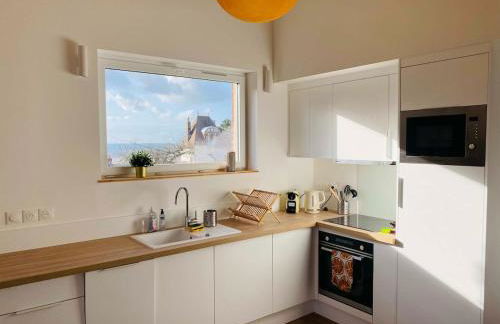 A 2 Pas de la Mer, 2 bedrooms, sea view, parking - Photo 2