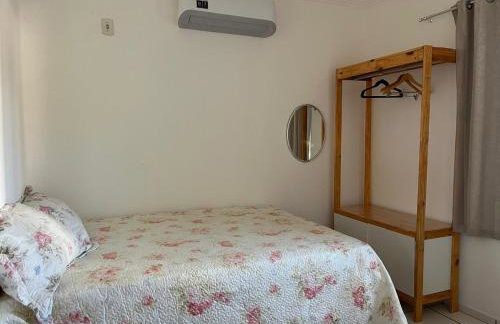 Apto 2 quartos, ar condicionado, 2 banheiros privativos, piscina, no Bairro Cambolo - Foto 24