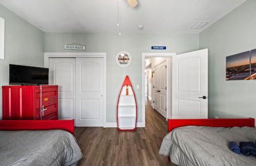 Beach House Steps away from the Boardwalk and Beach with Ocean Views in Seaside Heights! - Foto 25