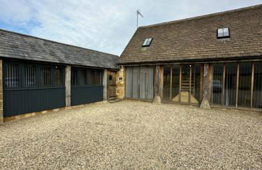 The Warren - Ash Farm Cotswolds - Photo 2