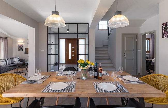 Gorgeous Villa With Pool and Terrace Surrounded by Nature - Foto 15