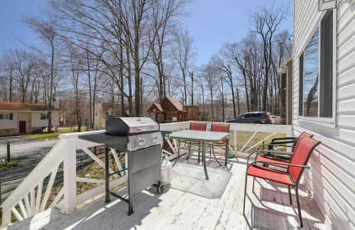 Cozy Poconos Mountain House with 3 bedrooms - Foto 25