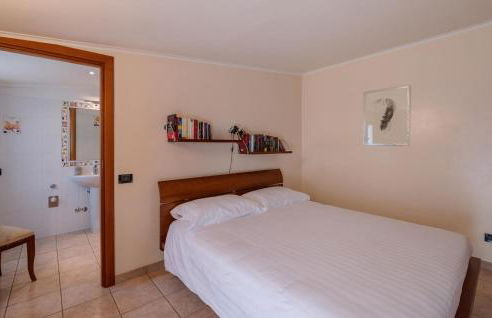 4 Bedroom Lovely Apartment In Nerola - Foto 28