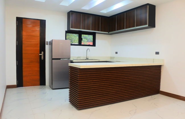 Aurora Villas and Cabin Resort - Photo 11