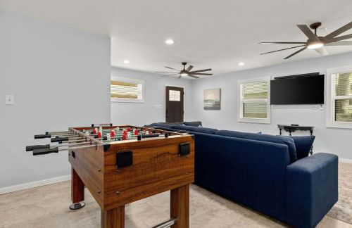 5BR 3.5BA Waterfront Boat, Dock and Kayaks, Lake McQueeney by Austin Vacay - Foto 42