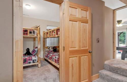 Soco Serene Cabin in the Heart of Maggie Valley - Foto 33