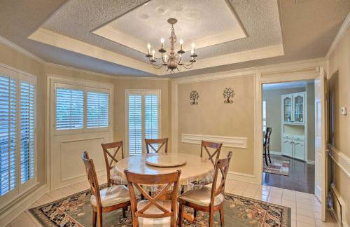 Unwind Fireside and Play Pool! Idyllic McKinney Home - Foto 8