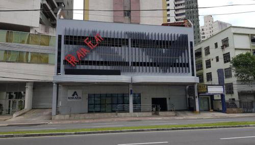 Flat recém-reformado e bem localizado - Foto 2