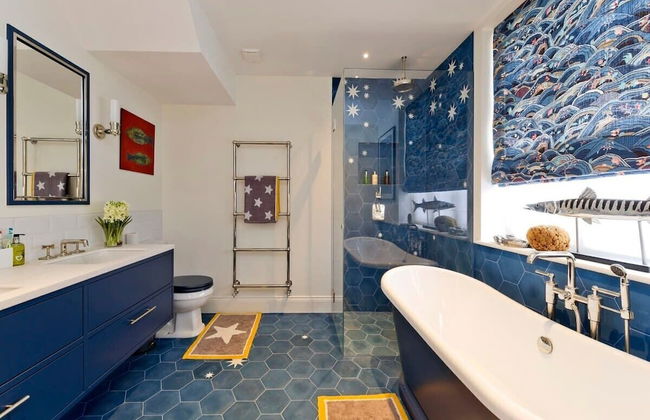 5 Bed House w/ Indoor Pool, Sauna & Private Garden - Fulham - Foto 37