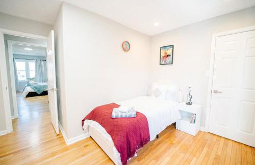 Spacious 5BR 2BA Free Parking Minutes to DC with Foosball - Photo 21