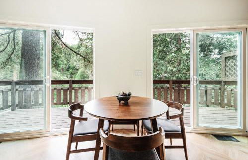 Modern Designer Cabin, Newly Renovated, EV Charger, Arcade, Kids Bunkbed, Minutes to Lake Arrowhead and Lake Gregory - Foto 19