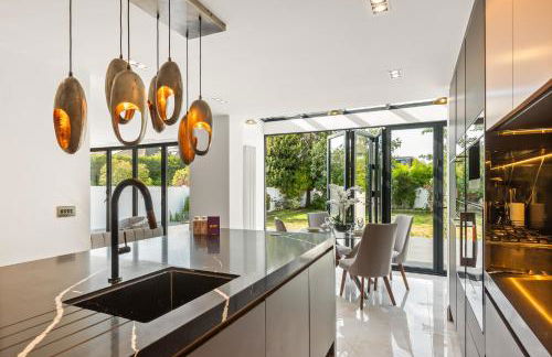 New! Trendy 5BR with Garden and Parking near Wimbledon - Foto 9